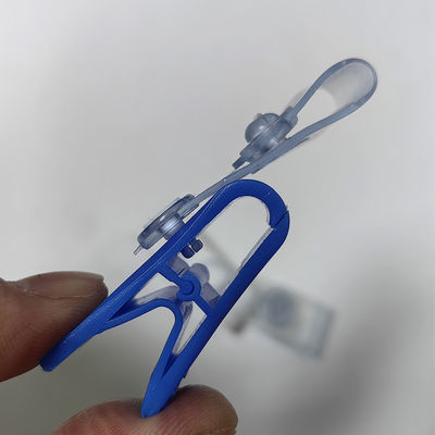Clip treo nhựa màu xanh trắng độc quyền chống trượt