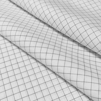 Màu trắng 7MM Grid 65% Polyester + 32% Cotton + 2% Carbon Fiber T / C ESD Anti Static Fabric Cho quần áo phòng sạch